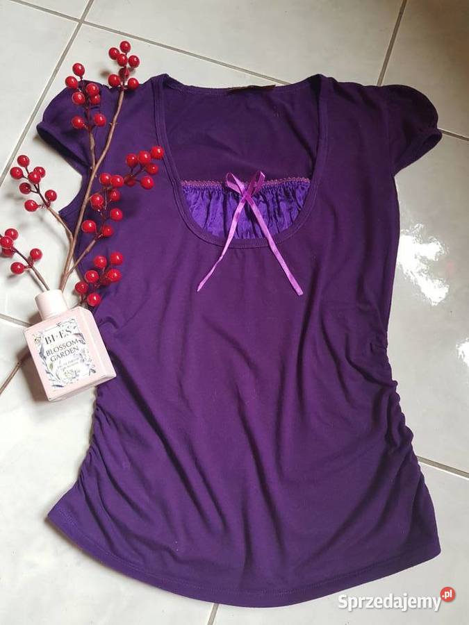 bluzka koszulka top kobieca zdobiona dekolt