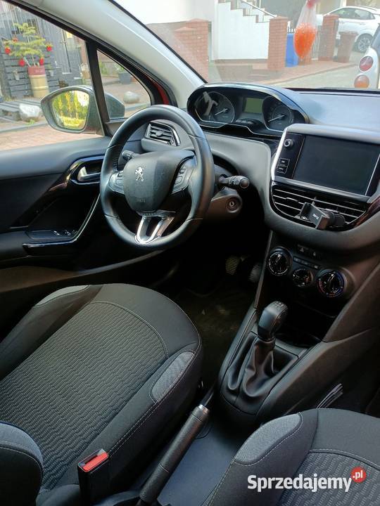 Peugeot 208 12 benzyna 2015 r lift bogata wersja kamera cofania Łódź