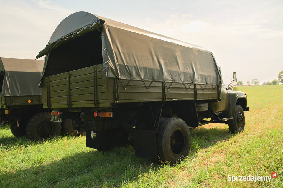 wojskowy ZIŁ 130 1979 r skrzyniowy militarny Bodzanów
