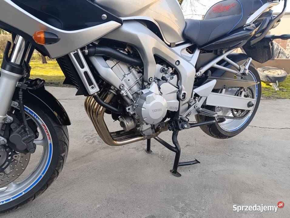 Zadbana Yamaha FZ6 Grzane Manetki Kufer Dodatki kufry łódzkie