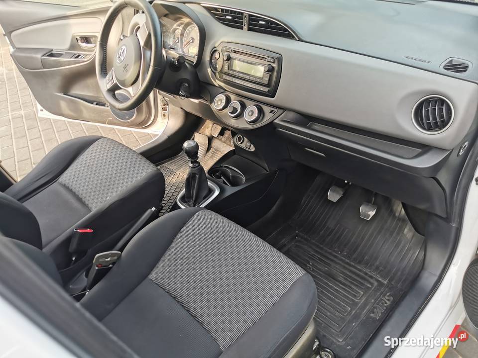 sprzedam toyota yaris 13 klima gaz Bytom