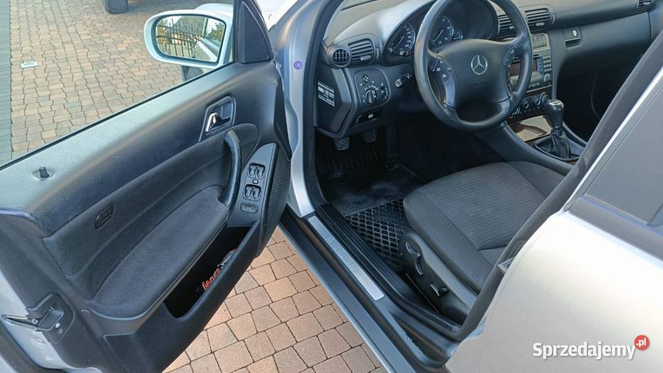 Mercedes Benz C200 diesel zarejestrowany srebrny 200 Stare Miasto