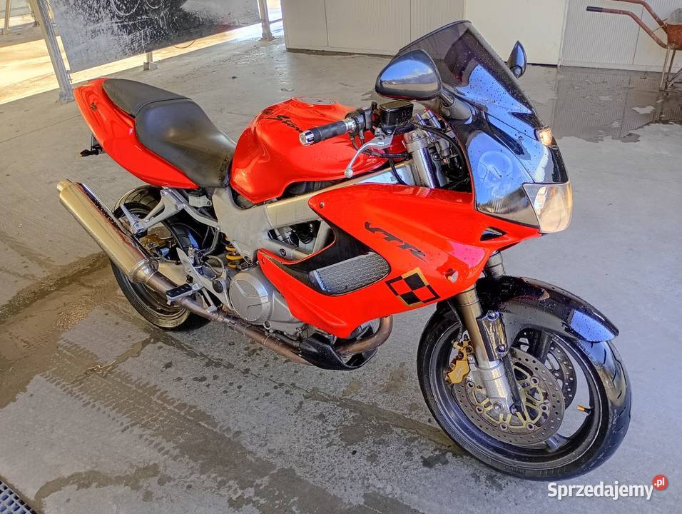 Honda VTR1000F nieuszkodzony Poniatowa