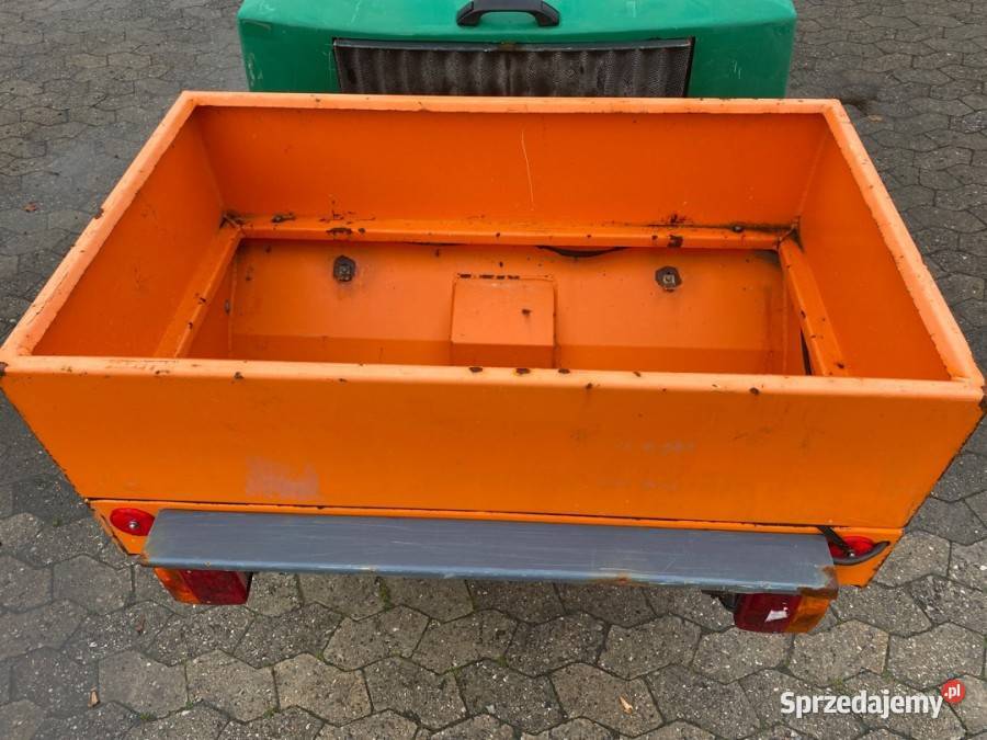 Wynajmę Sprzedam Komunalny Ciągnik Odśnieżanie