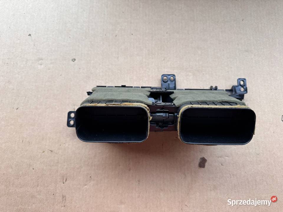 Środkowa kratka nawiewu Toyota Yaris III Brzesko sprzedam