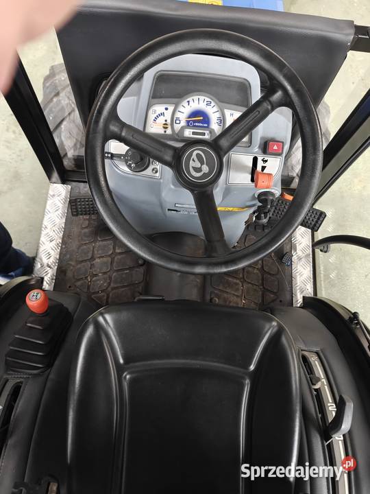 Iseki TM3187 z kabiną 4x4 1718 idealny do sadu Napęd 4x4 Miszewo