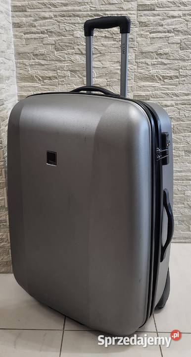 Duża walizka na kółkach Titan Warszawa