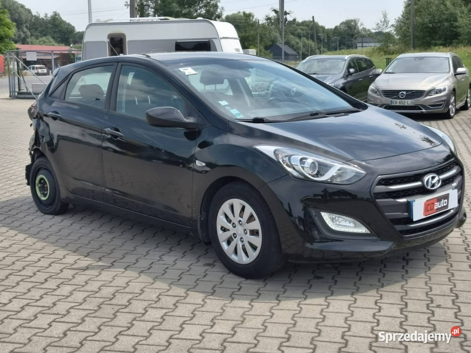 Hyundai i30 14 benzyna 100 ledy klimatyzacja Rok produkcji 2016 i30 Kęty
