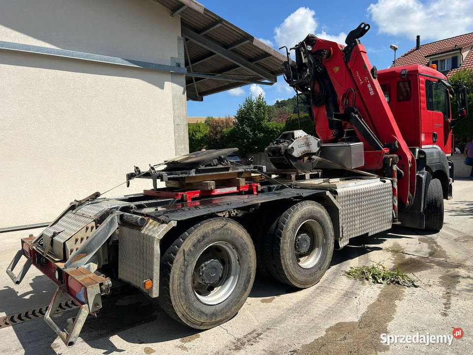 Ciagnik 6x4 z dzwigiem do drewna do drzewa Warszawa