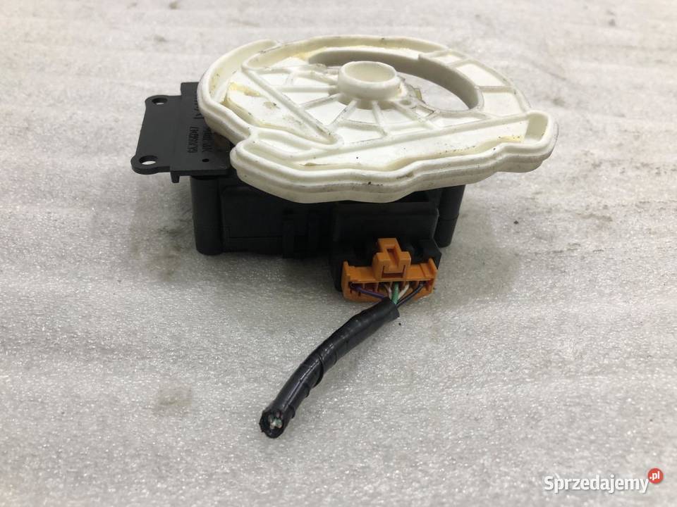 SILNICZEK NAGRZEWNICY GA705KD47 MAZDA 6 GJ