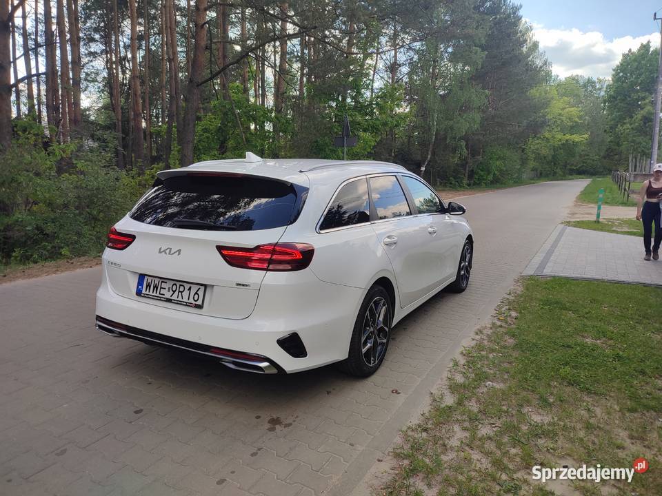 Kia ceed 16 hybrid plugin 2023 przebieg 22000 system Start-Stop