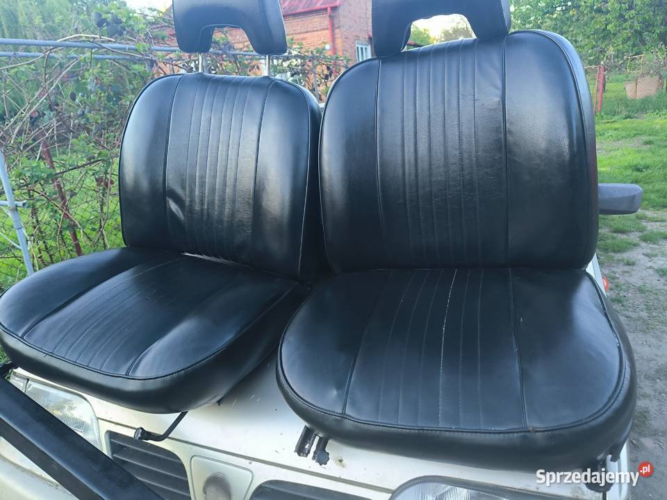 Fiat 125p fotele kanapa komplet osobowe Stalowa Wola