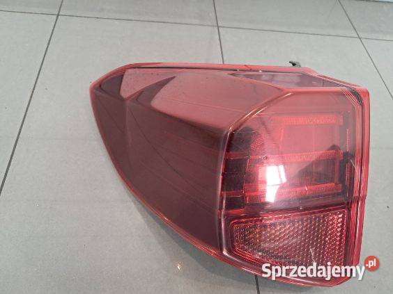 Suzuki Vitara III lift lampa Lewa tył Stanley osobowe