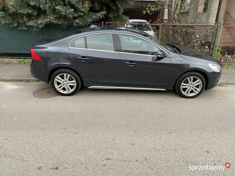 Volvo S60 Volvo S60 II D4 163 krajowy 2 komplety wielofunkcyjna kierownica Sosnowiec