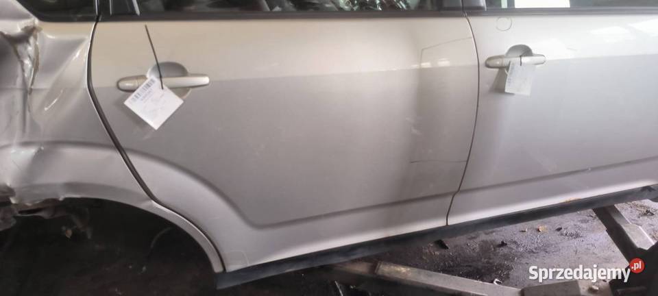 DRZWI PRAWE TYŁ TOYOTA COROLLA VERSO 1C0 Lipno