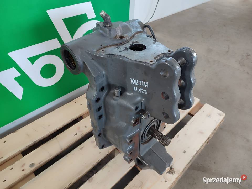 PTO tył TB0101 VALTRA N123 Pozostałe sprzedam