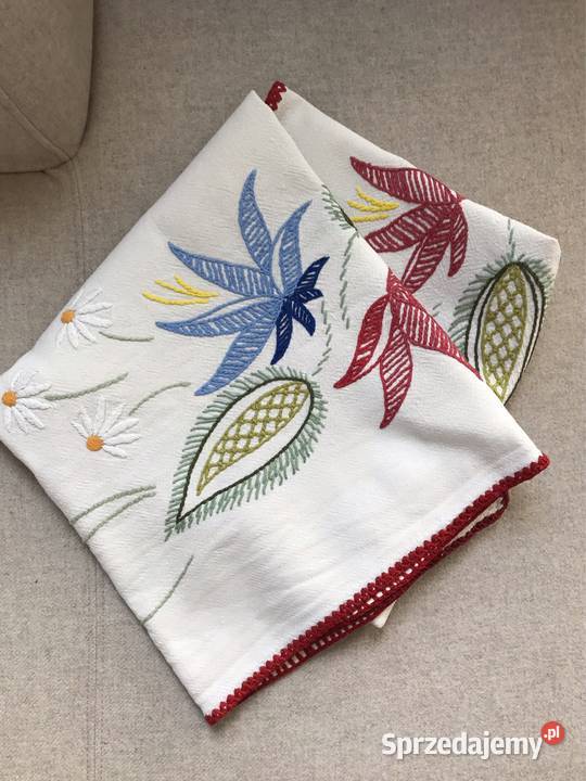 Biały obrus vintage ręcznie haftowany liście Warszawa