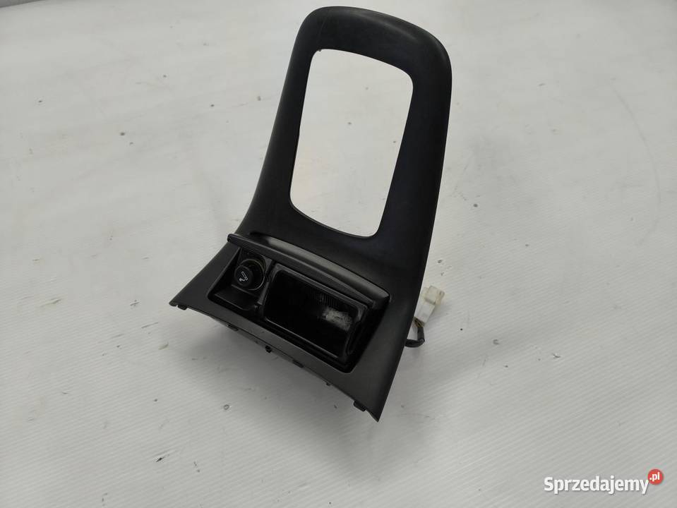 POPIELNICZKA PANEL TOYOTA AVENSIS II T25 osobowe wielkopolskie sprzedam