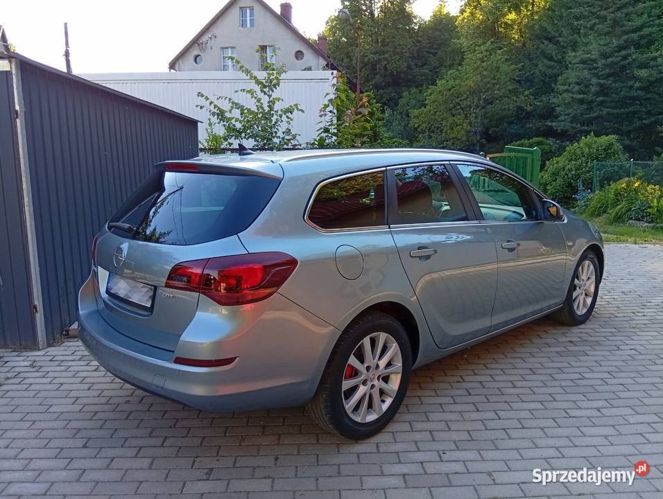 Opel Astra J 17 CDTI 110 Cosmo BiXenon Sports wielofunkcyjna kierownica Kłodzko