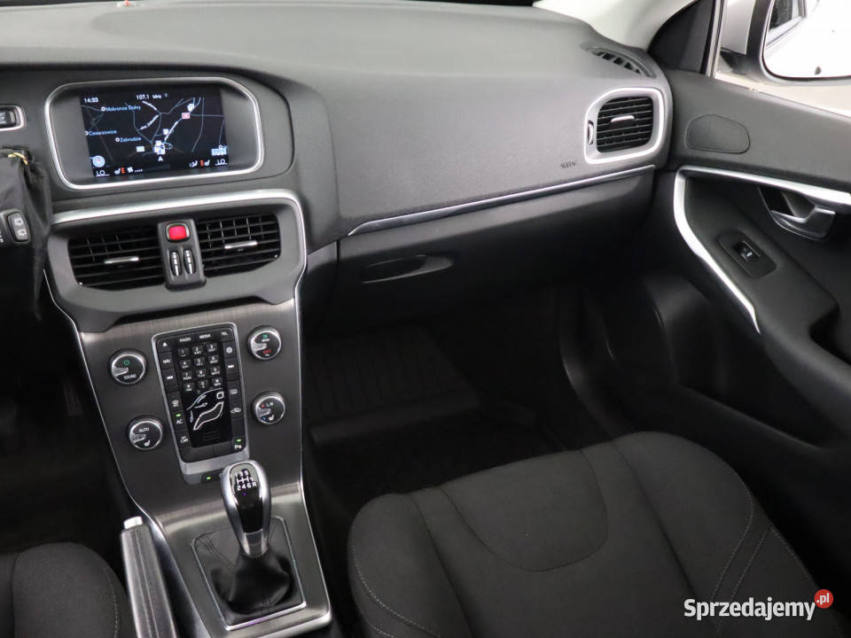 Volvo V40 20 T2 elektryczne szyby V40 Bielany Wrocławskie sprzedam