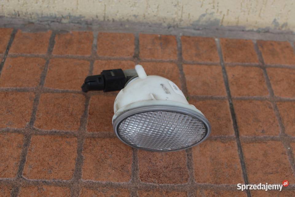 LAMPA W ZDERZAK TYŁ PRAWA VW BEETLE 1C0941072