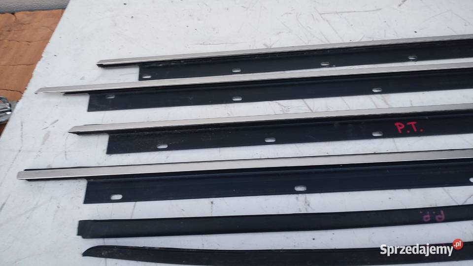 AUDI A8 D3 42 TDI 0510 4x LISTWA ZGARNIAJACA Listwy i nakładki Włoszczowa