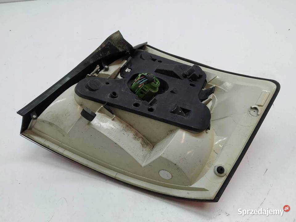 LAMPA TYŁ LEWA SEDAN Audi A4 II 20002006 B6