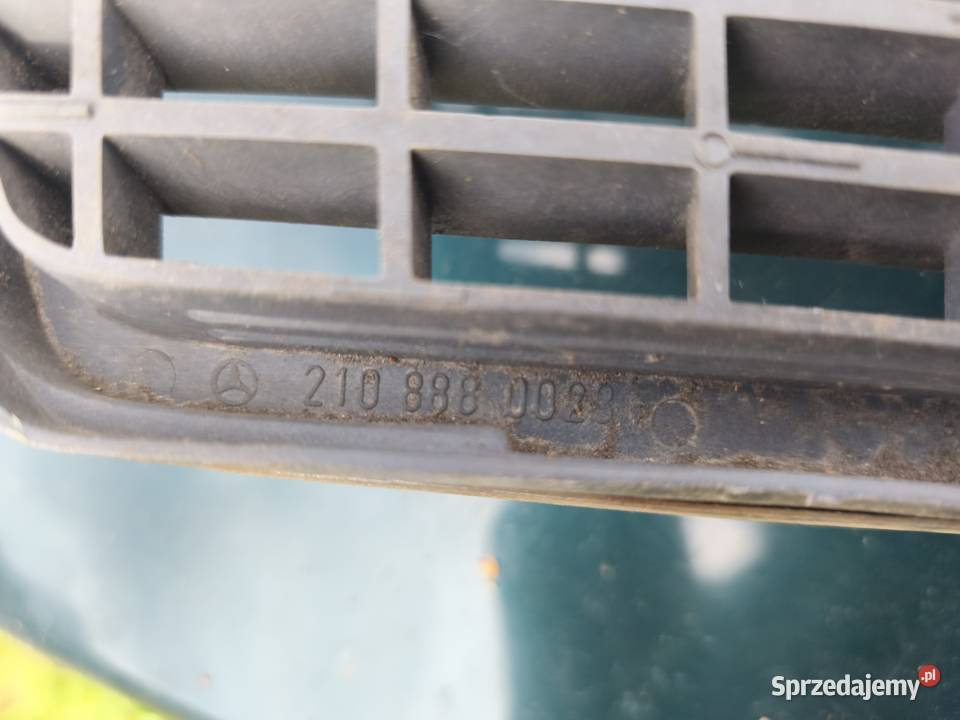 Atrapa chłodnicy grill Mercedes W210 S210