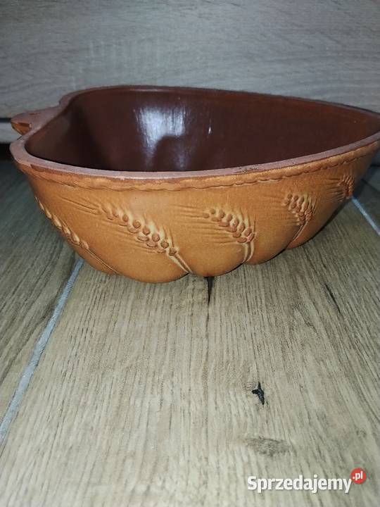 Gliniana forma do powieszenia z kłosami