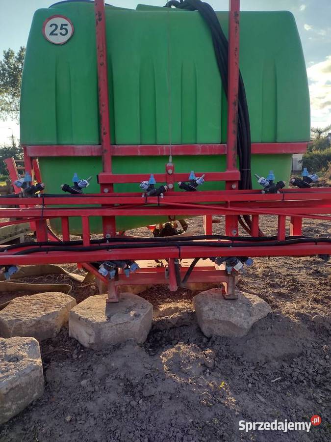 Opryskiwacz 600l belka 12 Zawieszane Krośniewice