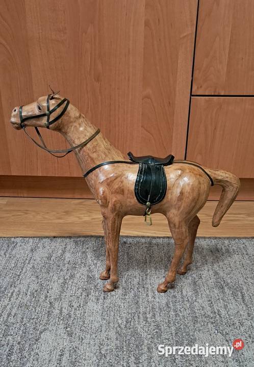 Figura Rzeźba KOŃ ze skóry dekoracja Unikat podlaskie Suwałki