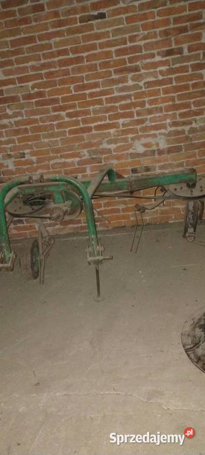Sprzedam przewracarka do siana Zgrabiarki i przetrząsacze Puławy