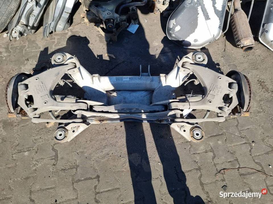 BELKA SANKI TYŁ AUDI A8 D3 II LIFT 4E0505235H