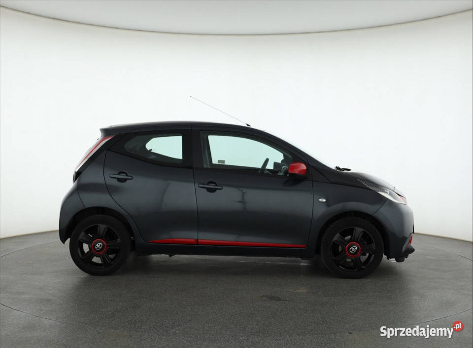 Toyota Aygo 10 VVTi światła przeciwmgielne Aygo Piaseczno