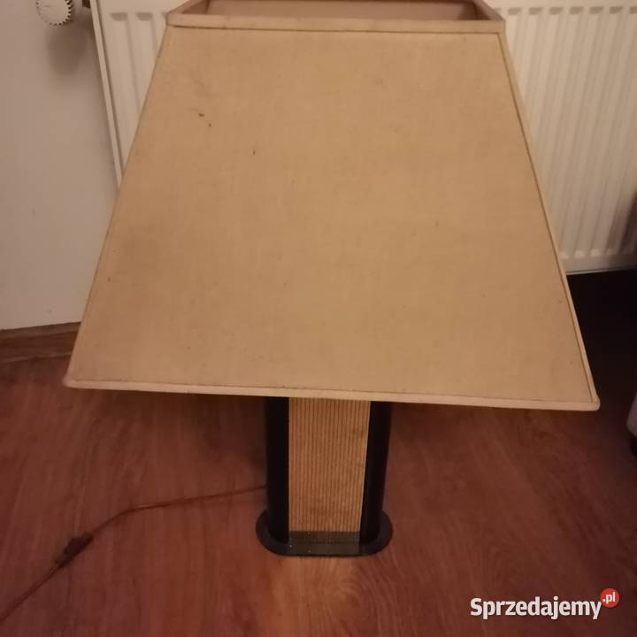 lampa stojąca