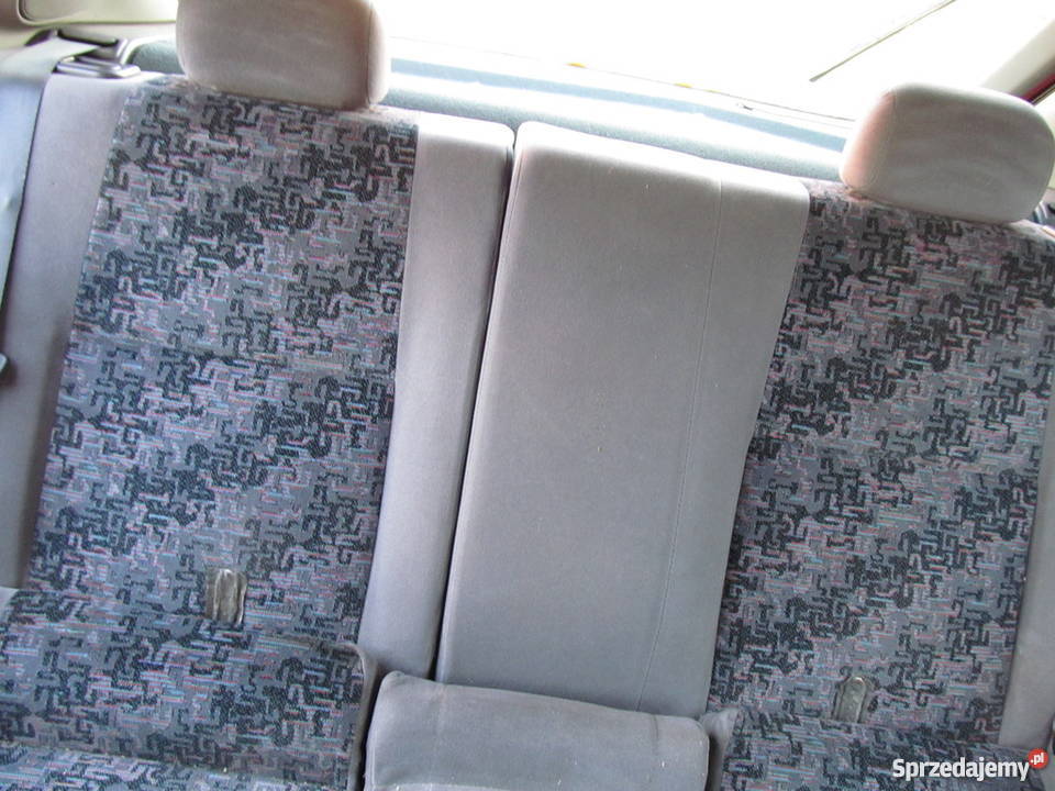 FOTEL PASARZERA SOFA SIEDZENIA NISSAN PRIMERA Rok produkcji 2000 Wyposażenie wnętrza