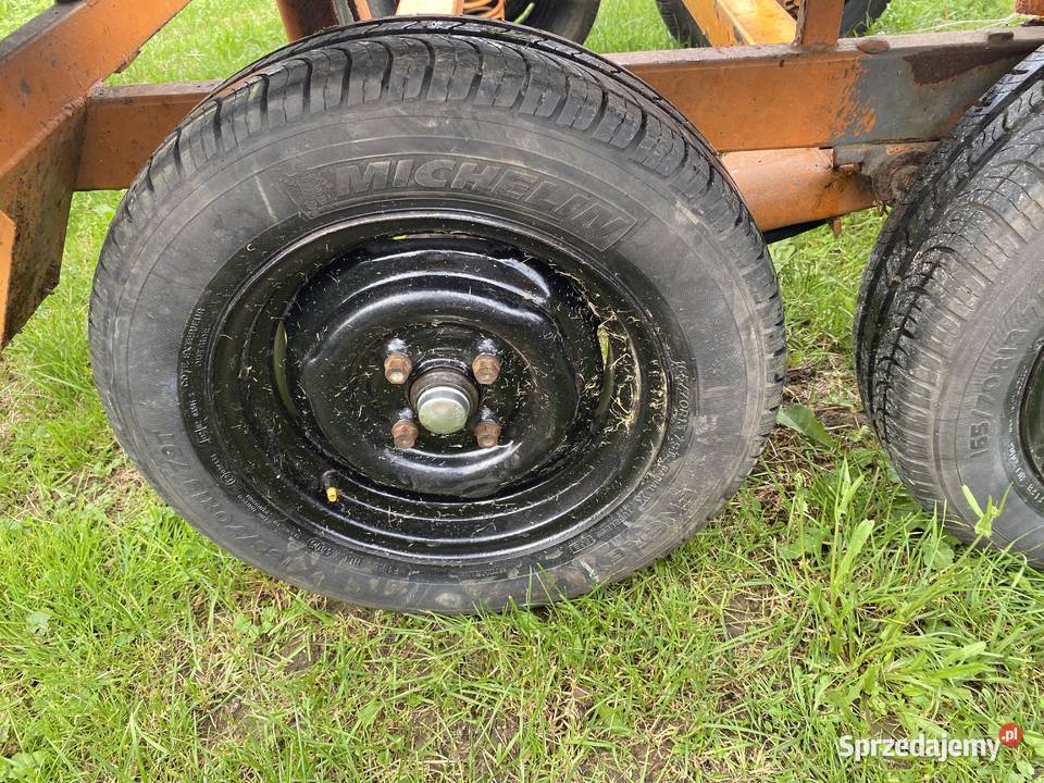 Sprzedam przyczepkę pod ciągnik albo auto Tokarnia