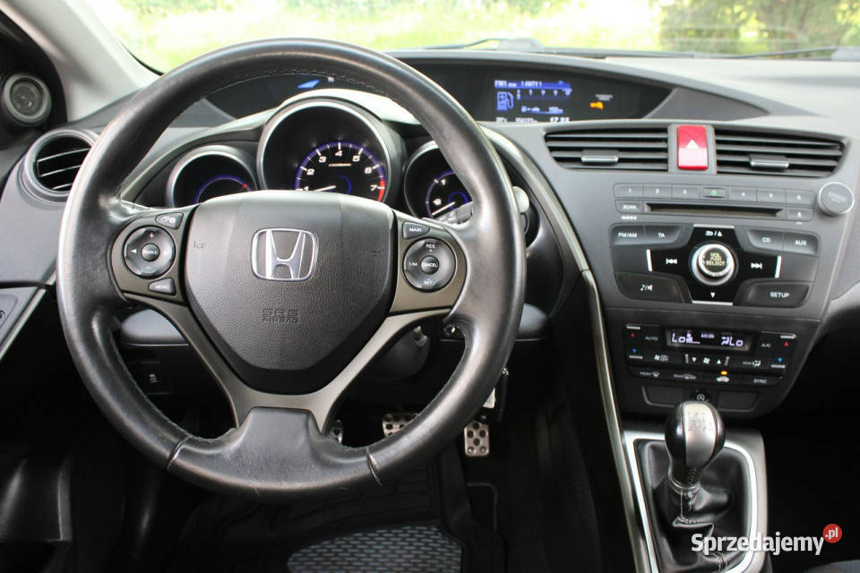 Honda Civic SPORTBogate wyposazenieSerwis w ASR (kontrola trakcji) Civic