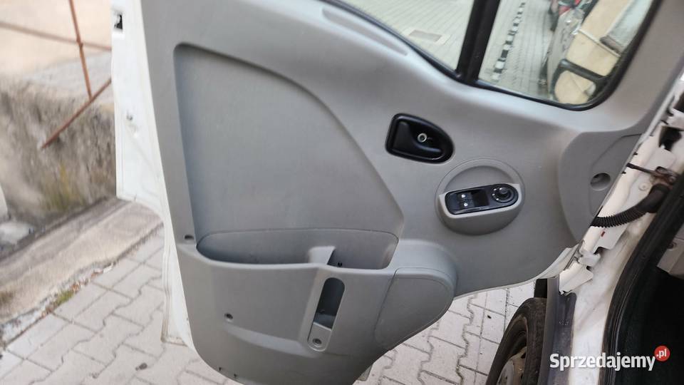 Renault Master II polift 22 DCI 90 2004r Długi Rok produkcji 2004