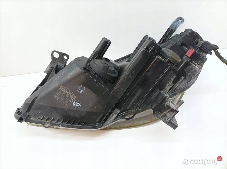 LAMPA PRZÓD PRAWA EUROPA 0301214202 Opel Zafira