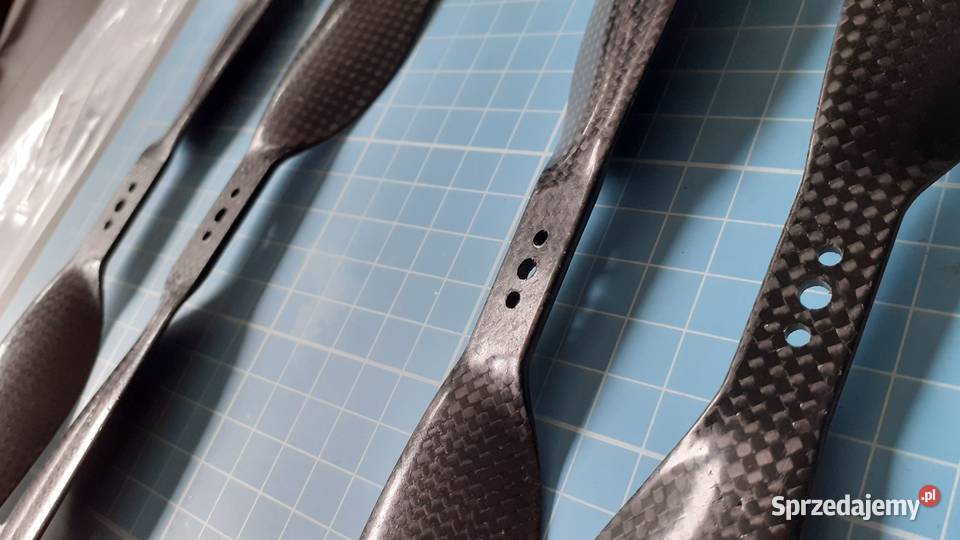 4 śmigła 12 z włókna węglowego RM2236 Szczecinek