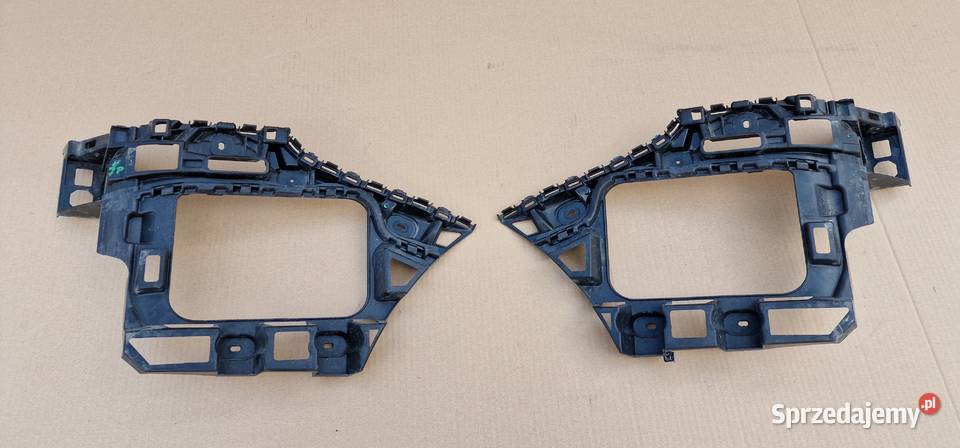 VW TOUAREG 7P ŚLIZG ZDERZAKA TYŁ PRAWY 7P6807394 osobowe Bieleń sprzedam