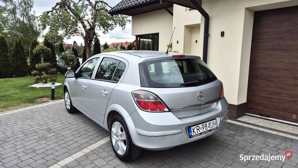 OPEL ASTRA H 2012 16 KRAJOWY 1 WŁ manualna Niepołomice