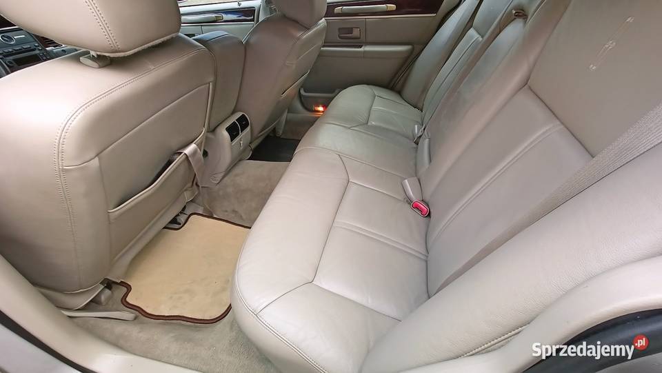 Lincoln Town Car 2011 nieuszkodzony kujawsko-pomorskie Dobre