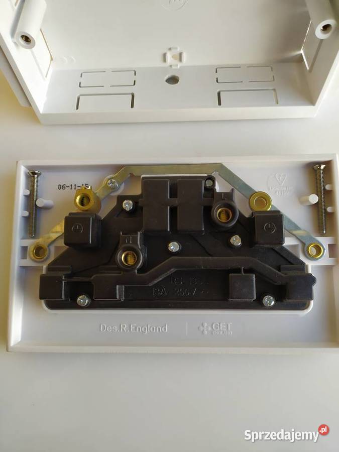 Gniazdo elektryczne podwójne podtynkowe 13A 250V Olecko