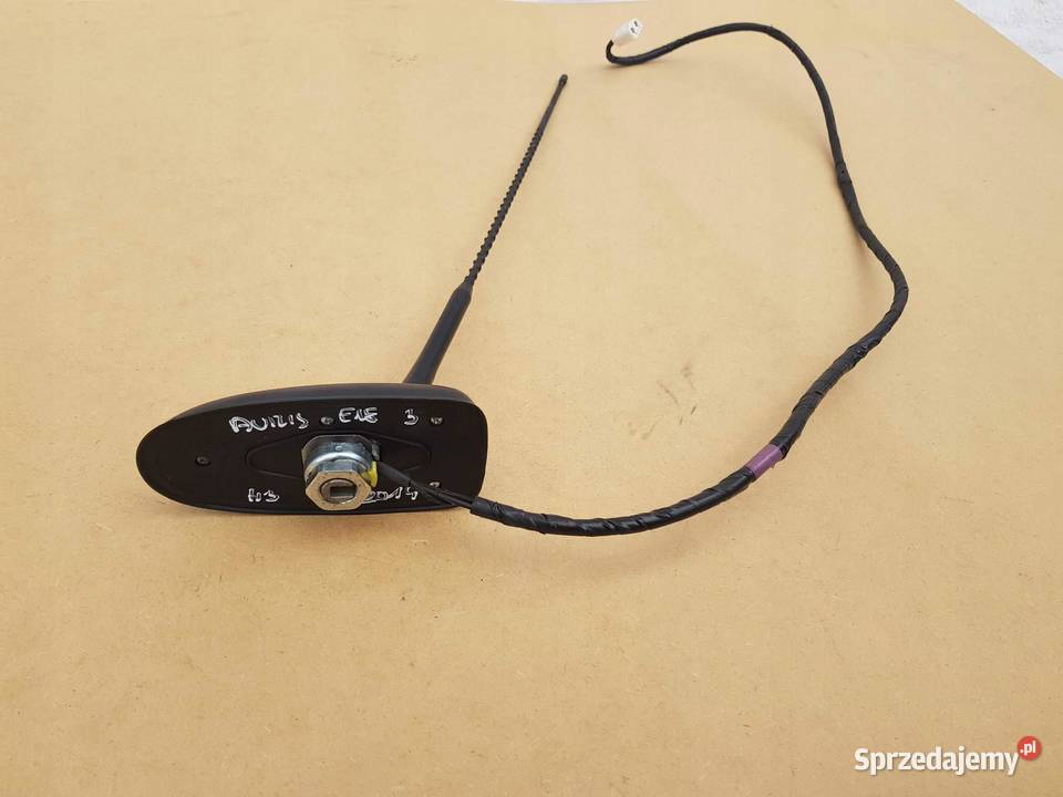 Antena dachowa radia HB Auris II E18 1214