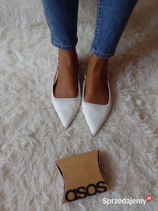 41 ASOS Design Białe Baleriny z odkrytą piętą z Kraków