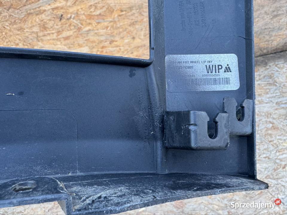 Listwa przód prawa rh mustang Mache zwykła Międzychód sprzedam