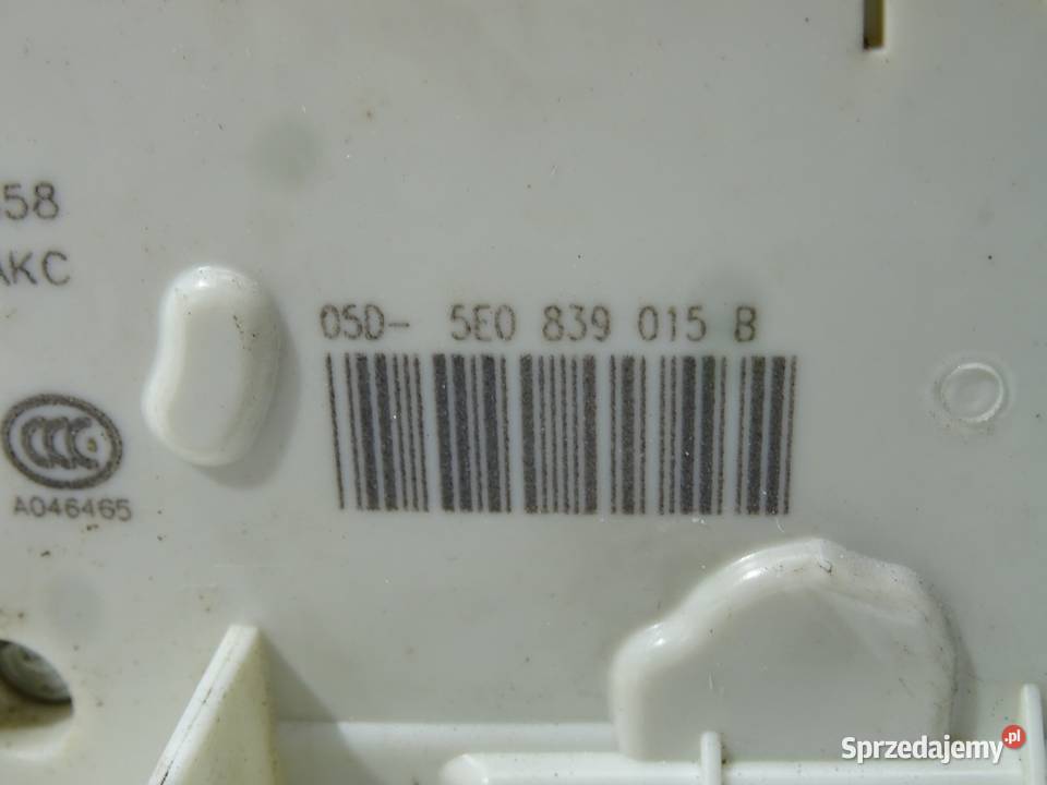 ZAMEK TYŁ LEWY SKODA OCTAVIA III Kombi