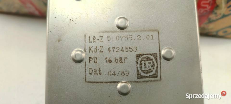 CHŁODNICA OLEJU SILNIKOWEGO HOLLAND LAVERDA NOWA